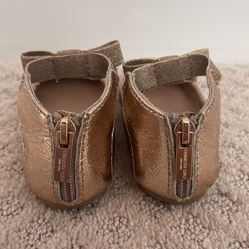 Kenneth Cole Little Girl Dress Shoes. Rose Metallic. Size 12. - Picture 5 of 5